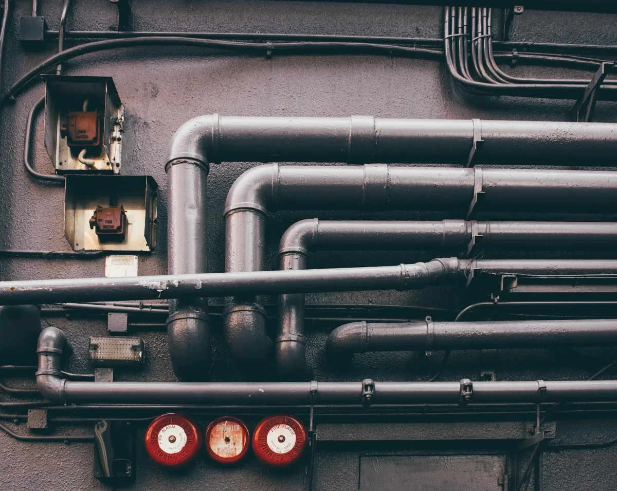 Instalacje technologiczne dla przemysłu – odbiory, próby ciśnieniowe i dokumentacja, o których często zapomina inwestor